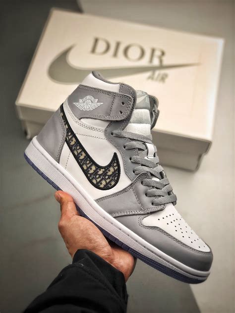 precio de nike dior|jordan 1 high Dior stockx.